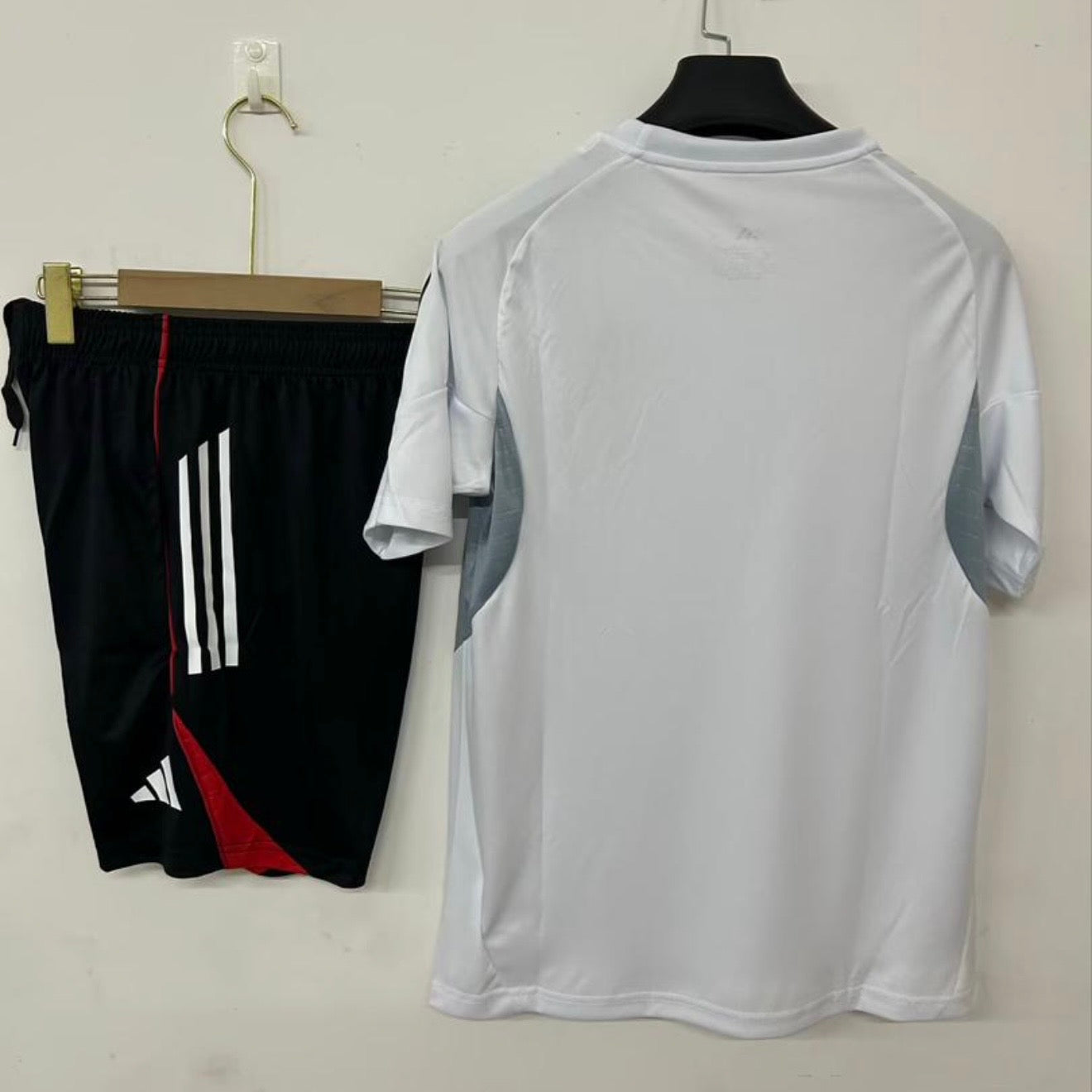 Conjunto de entrenamiento Adulto 2025/26 blanco