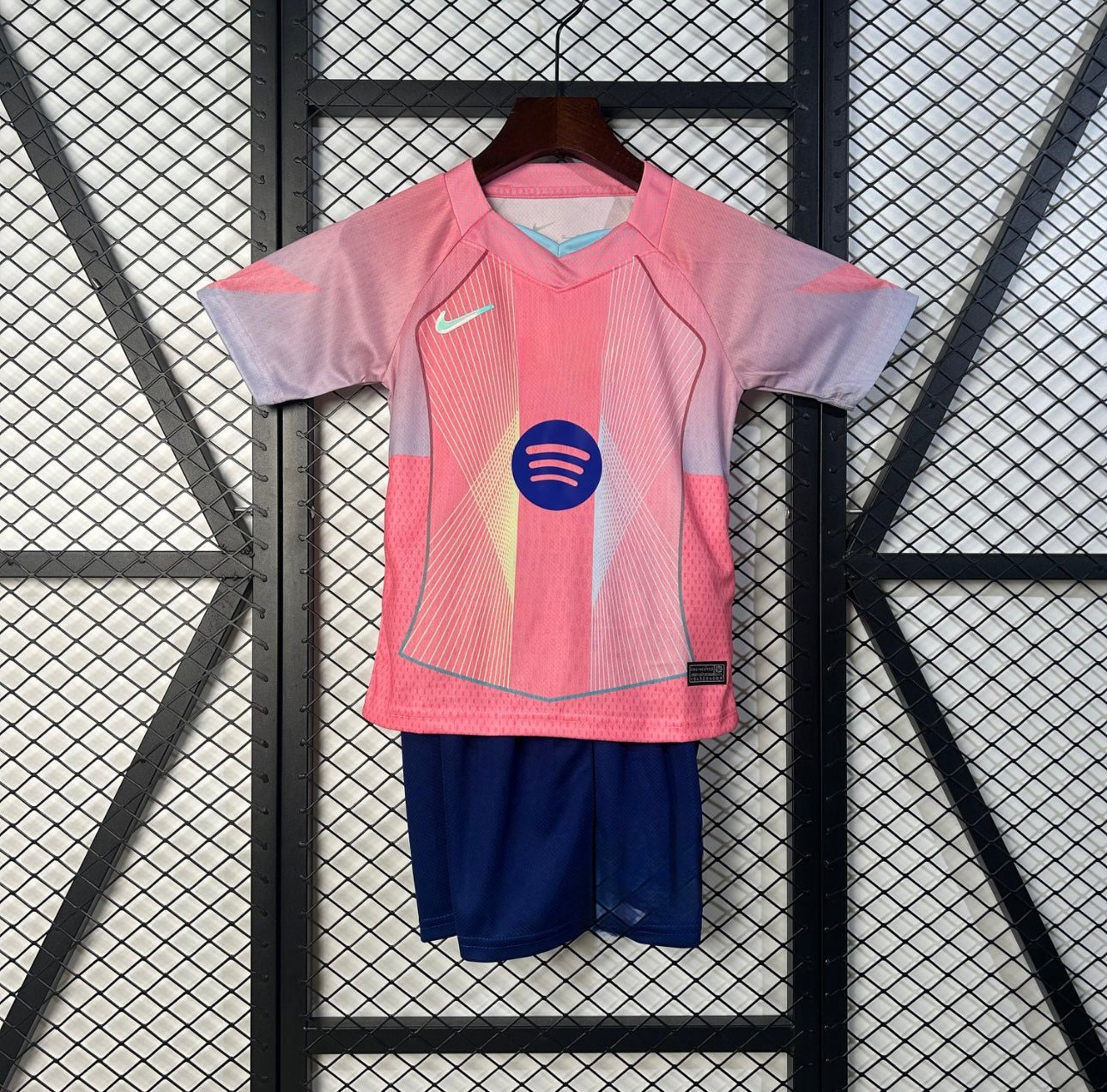 CULÉ TRAVIS SCOTT 25/26 CONJUNTO INFANTIL