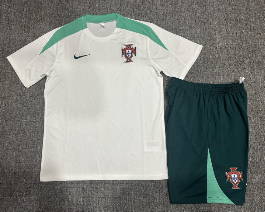 Conjunto infantil Portugal blanco 2024/25