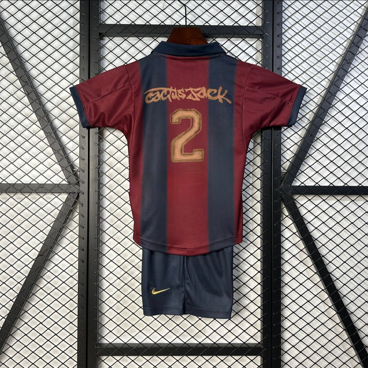 CULÉ TRAVIS SCOTT 25/26 CONJUNTO INFANTIL