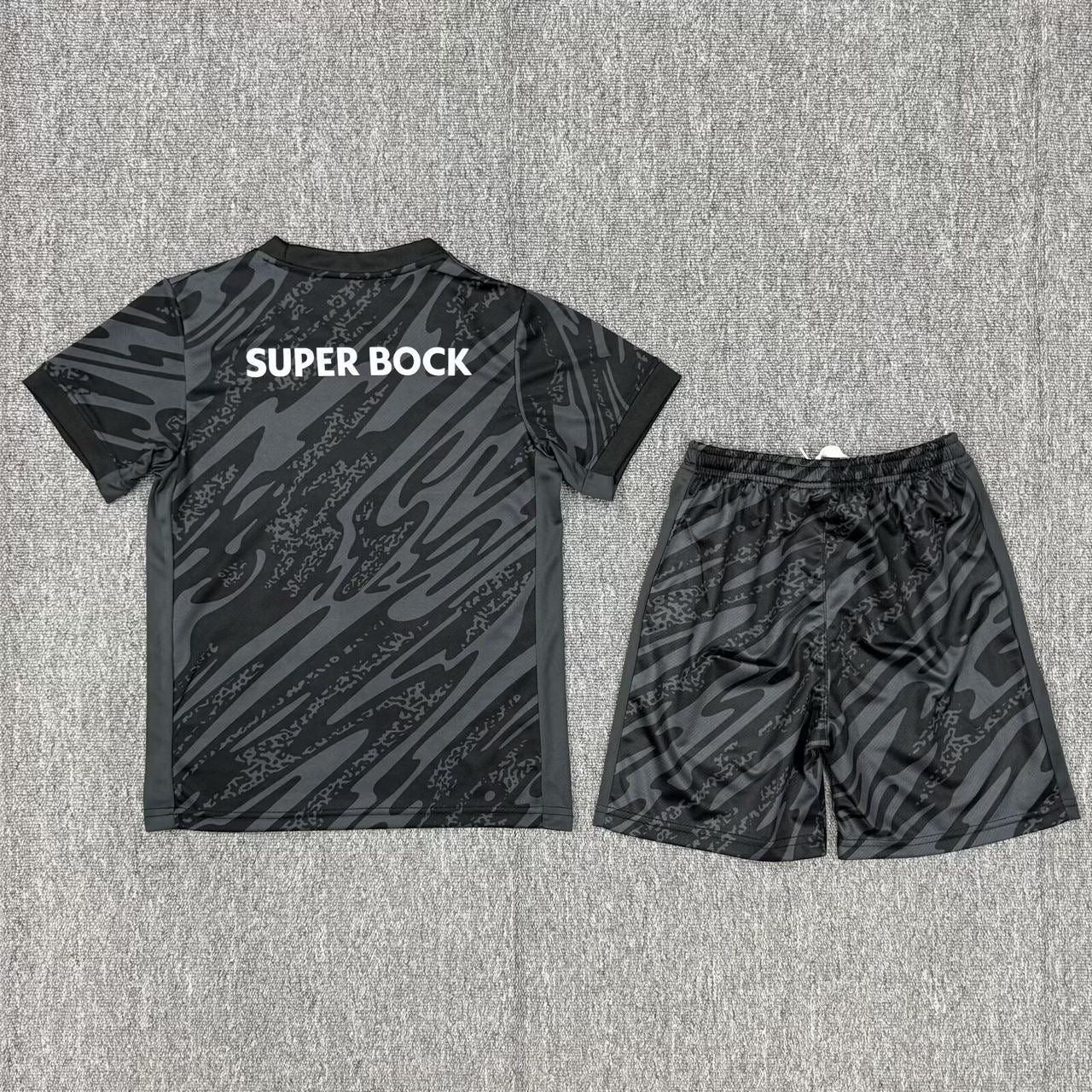 Conjunto infantil portero negro 2025/26