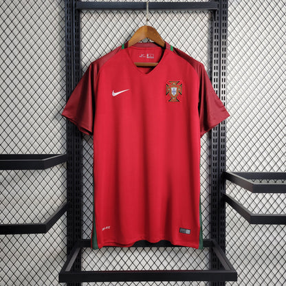 Camiseta Portugal roja retro 2016/17