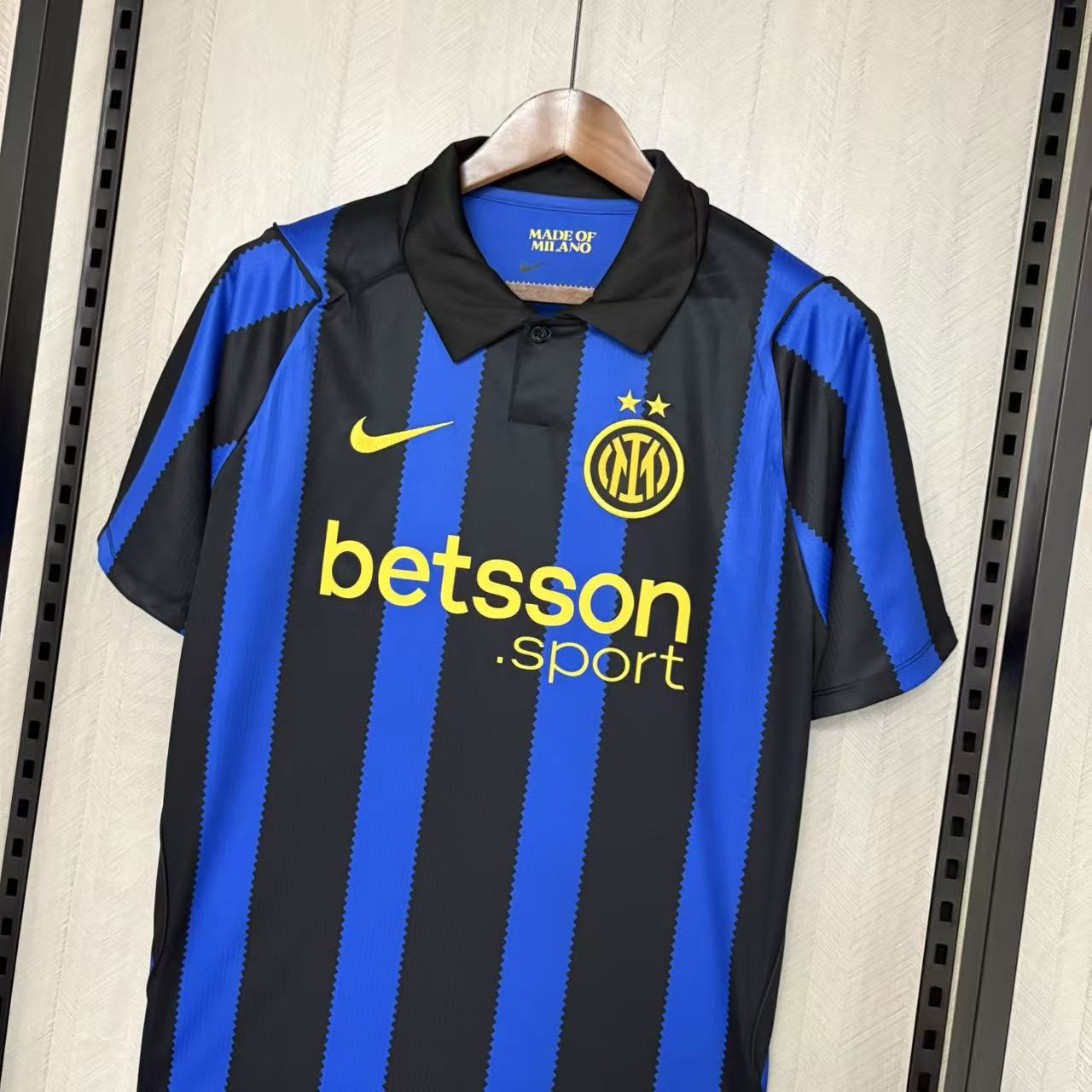 Camiseta Inter de Milán local azul y negra 2026/27