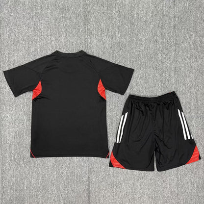 Conjunto infantil entrenamiento negro 2025/26