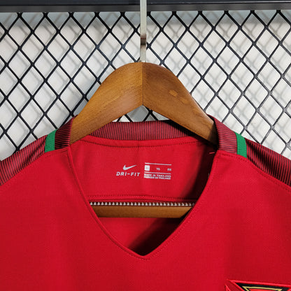 Camiseta Portugal roja retro 2016/17
