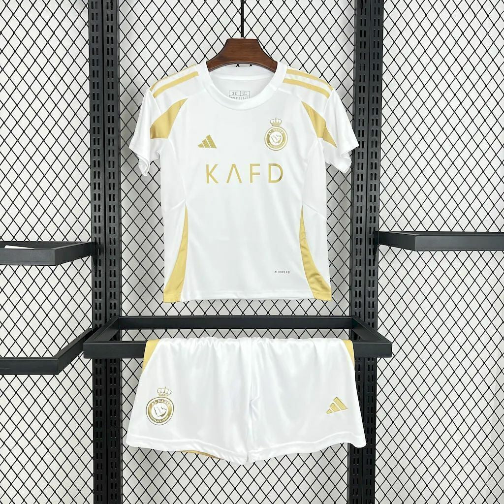 Conjunto infantil Al Nassr blanco y dorado 24/25
