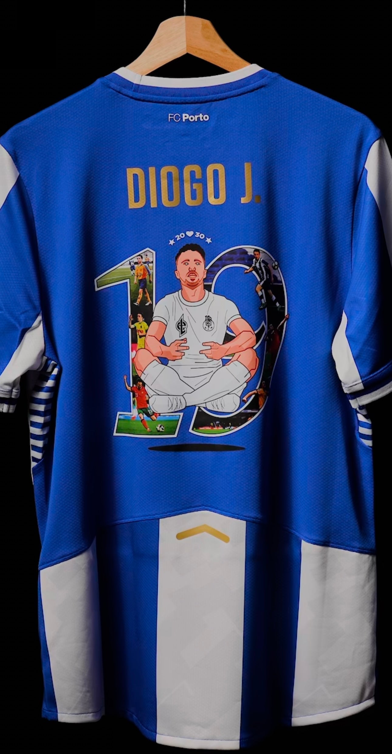 Camiseta DIOGO J - homenagem equipación azul/blanco 2025/26 síbolo bordado