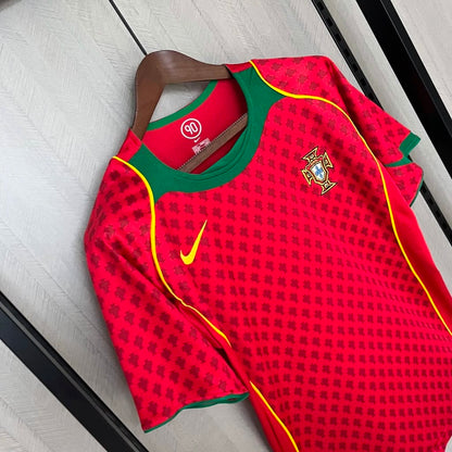 Camiseta Portugal retro roja 2004