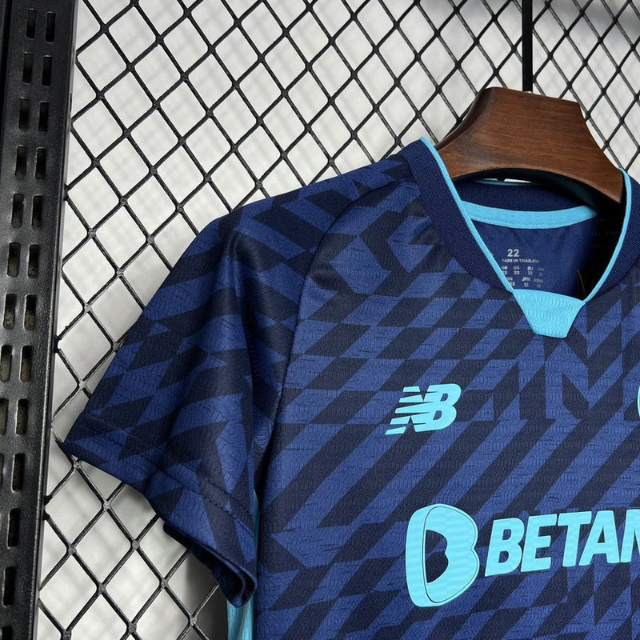 Conjunto infantil azul tercera equipación 2024/25