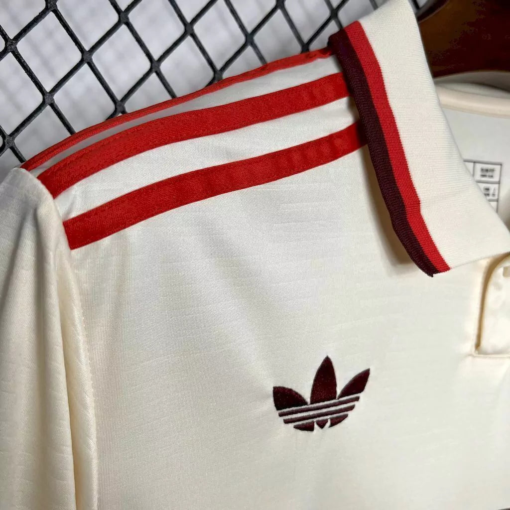 Camiseta Bayern de Múnich Tercera 2024/25