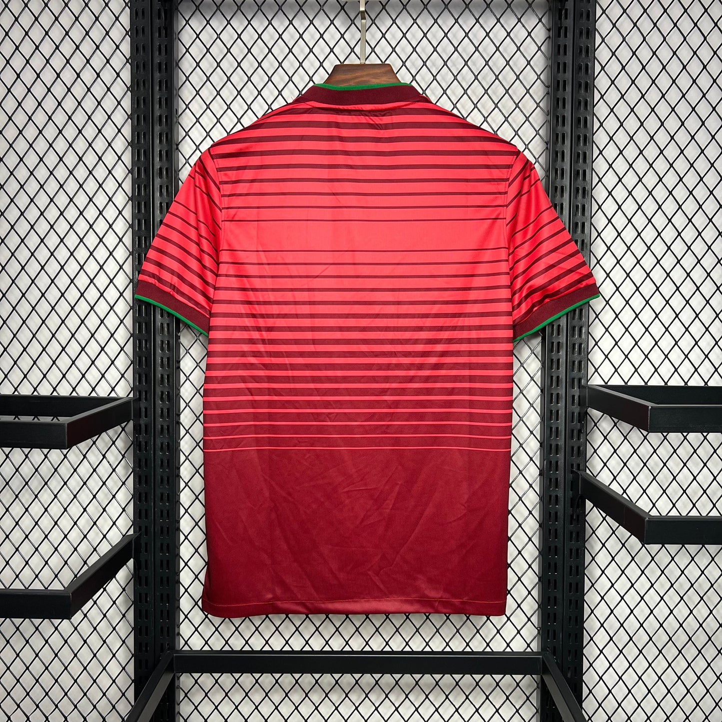 Camiseta Portugal roja retro 2014