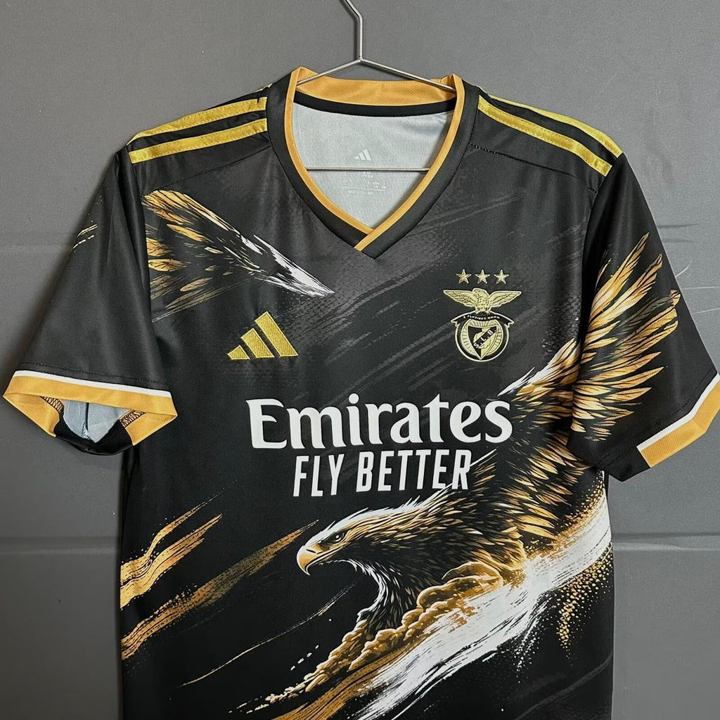 Camiseta Águila concept exclusiva negra y dorada 2026/27 - LANZAMIENTO
