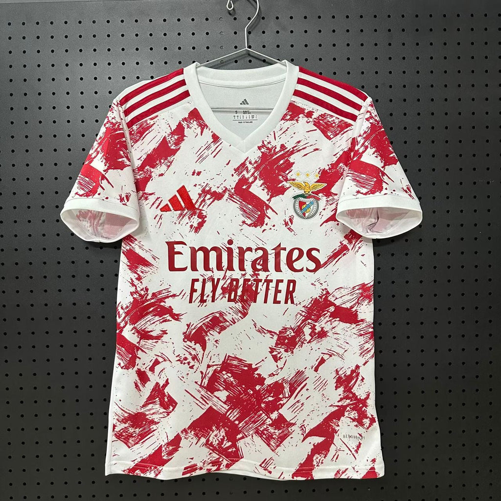 Camiseta concept exclusiva roja y blanca 2026/27 - LANZAMIENTO