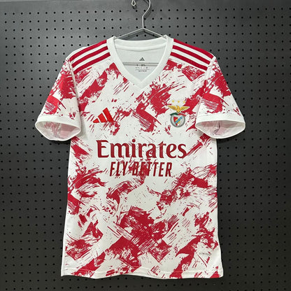 Camiseta concept exclusiva roja y blanca 2026/27 - LANZAMIENTO