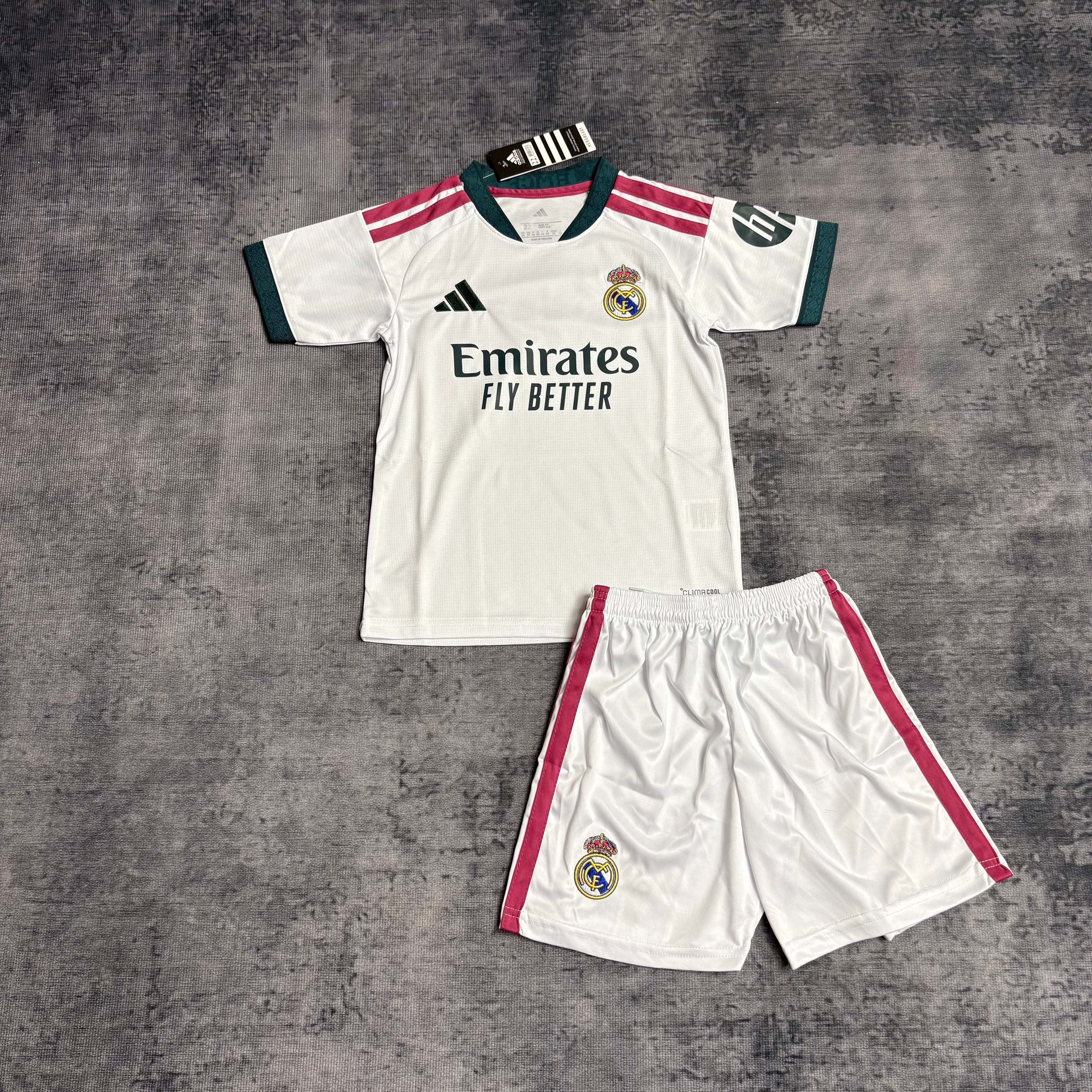 Conjunto Infantil Real Madrid local blanco 2026/27