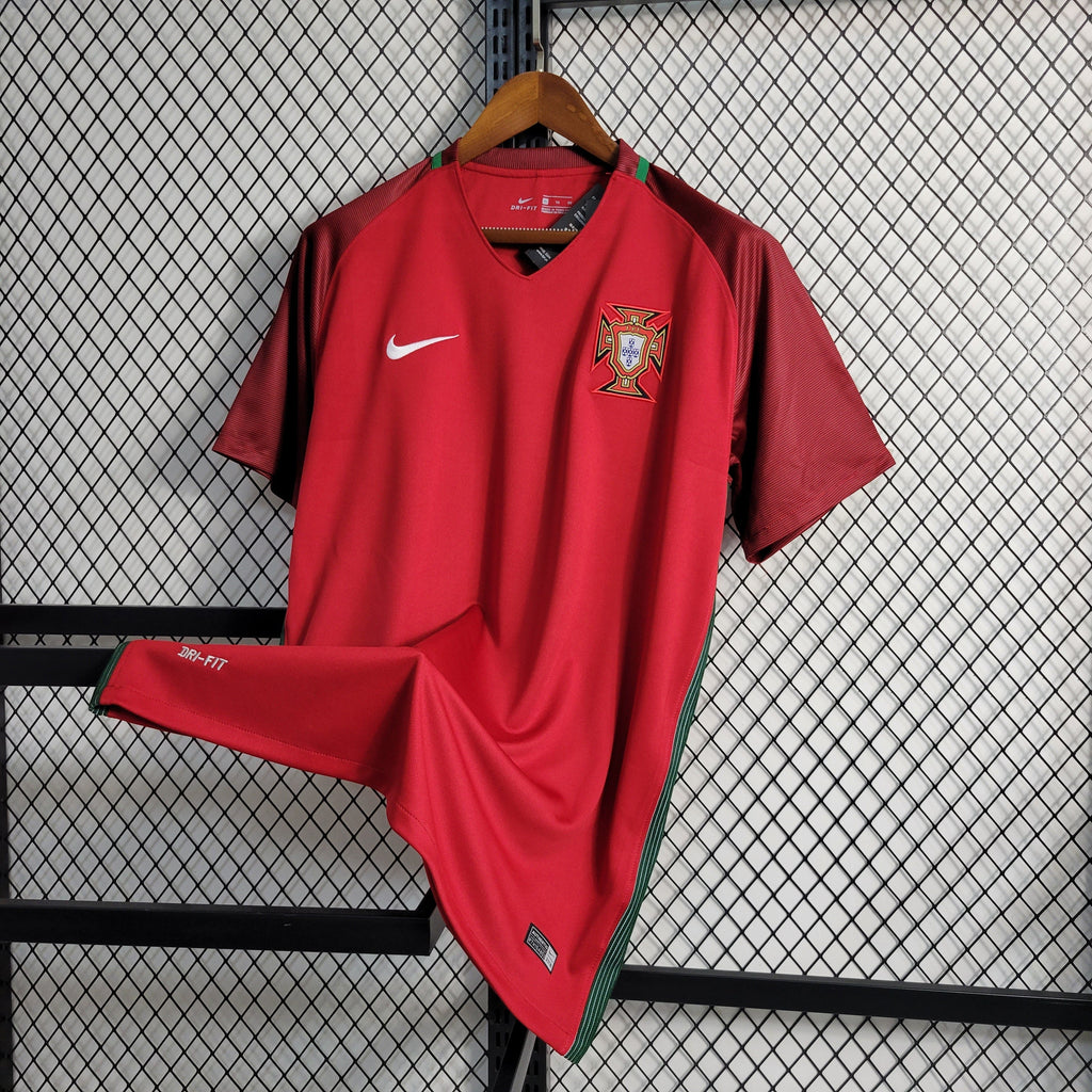 Camiseta Portugal roja retro 2016/17