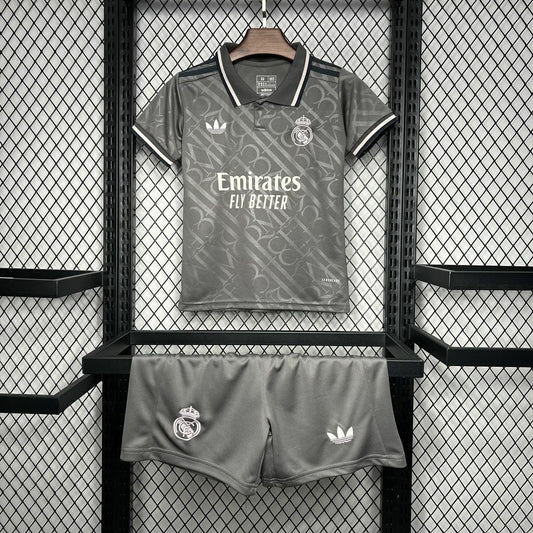 Conjunto Infantil Real Madrid gris tercera 2024/25