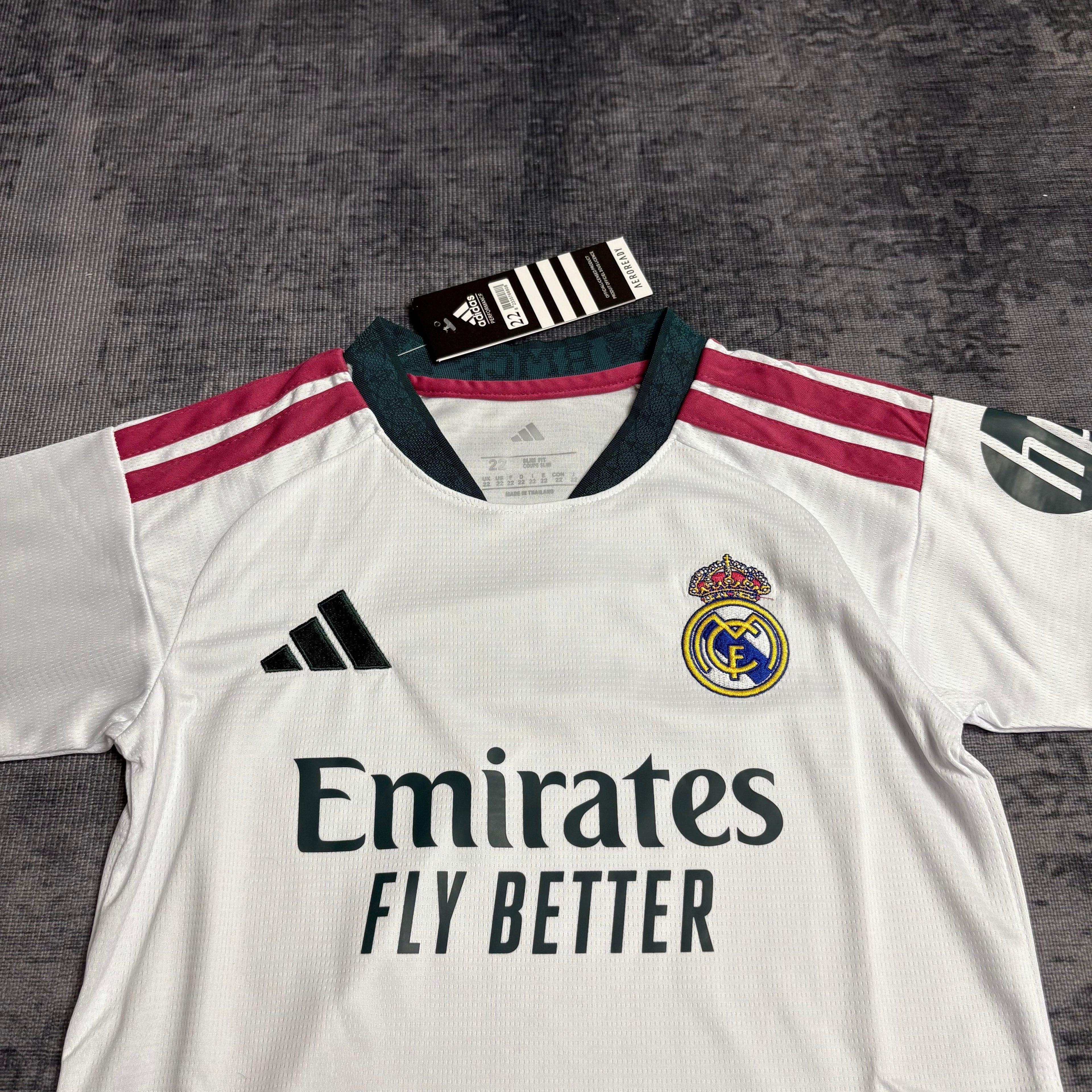Conjunto Infantil Real Madrid local blanco 2026/27