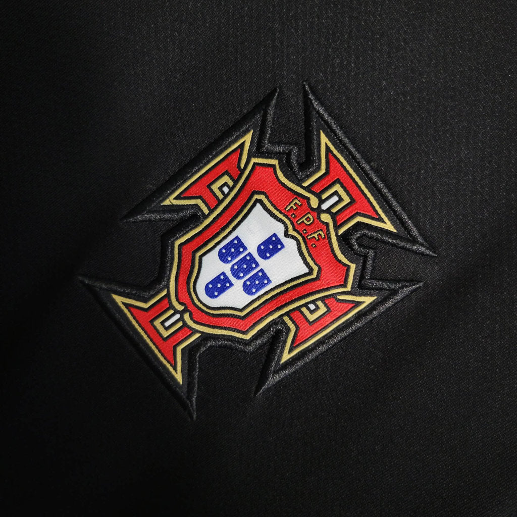 Camiseta Portugal retro negra 2006
