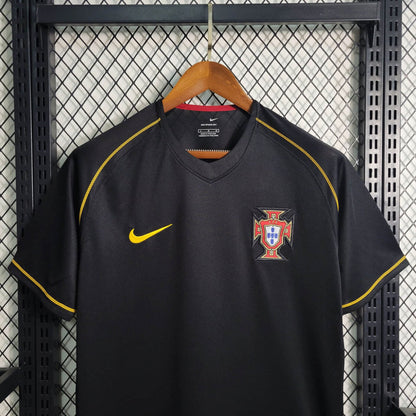 Camiseta Portugal retro negra 2006