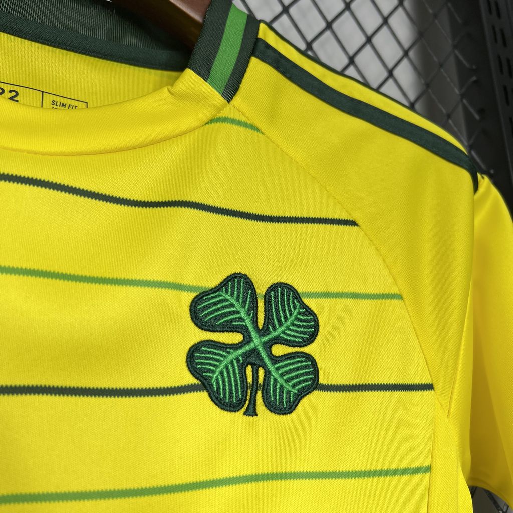 Conjunto Infantil Celtic Visitante 2024/25