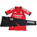 Conjunto pantalón y camiseta roja 2025/26