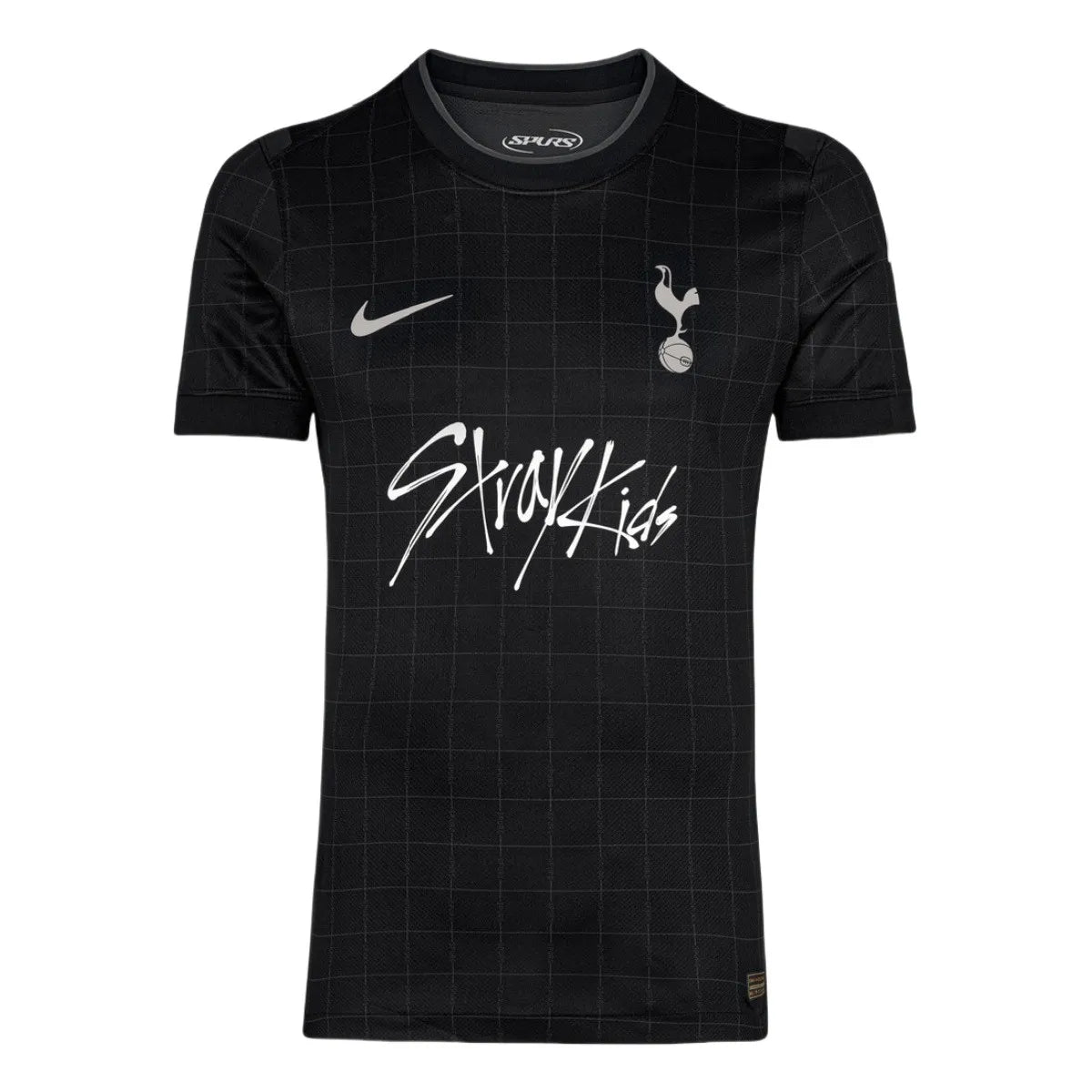 Camiseta Tottenham Hotspur x Stray Kids negra 2025/26
