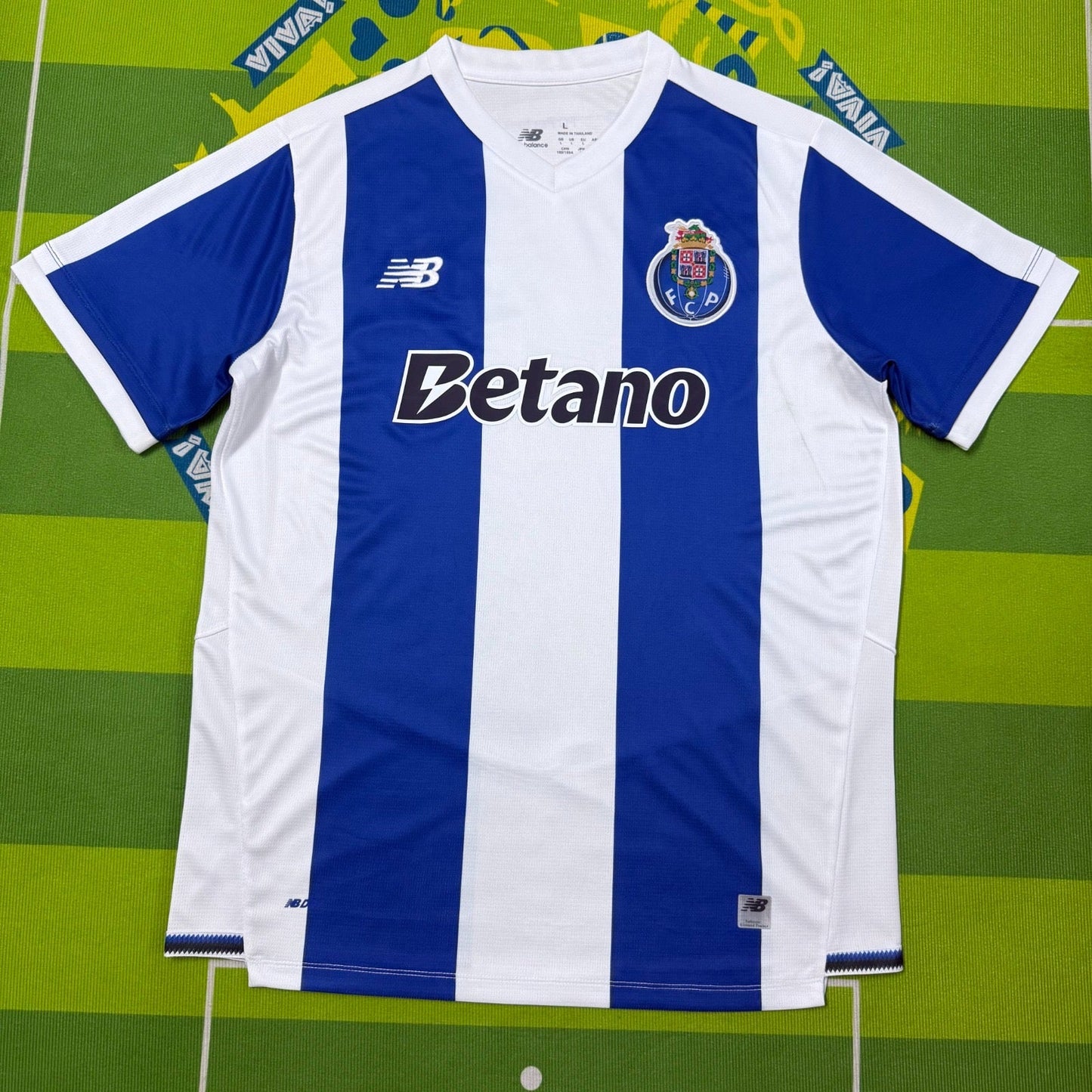 Camiseta dragão PRINCIPAL 2026/27 azul y blanca – LANZAMIENTO