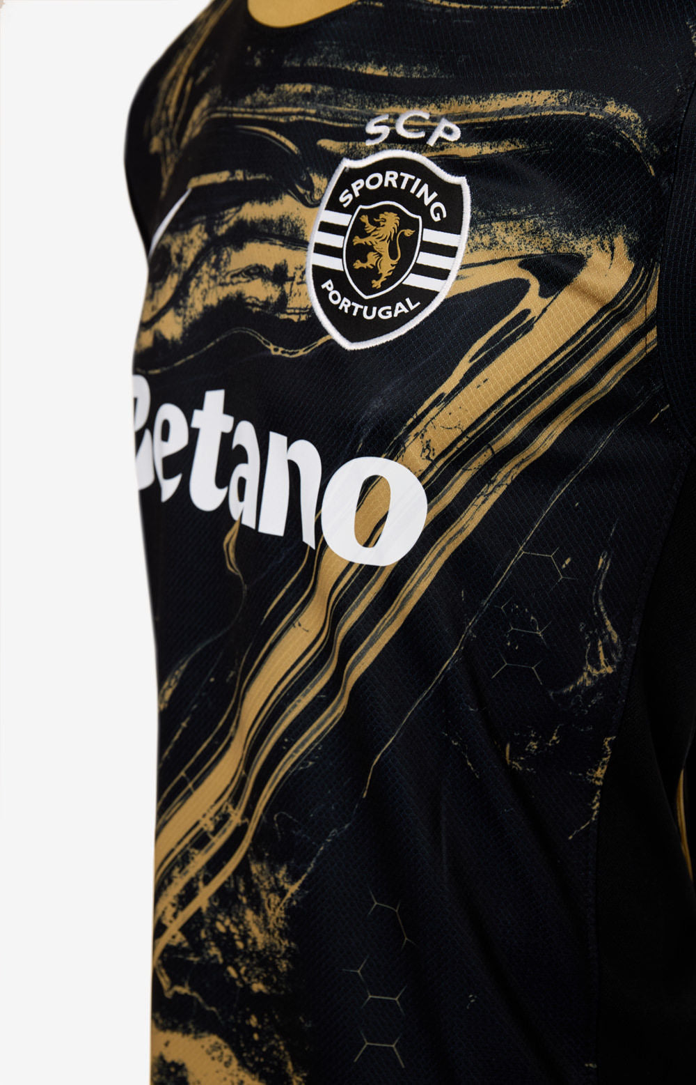 Camiseta especial negra y dorada “7” Ronaldo tercera equipación 2024/25