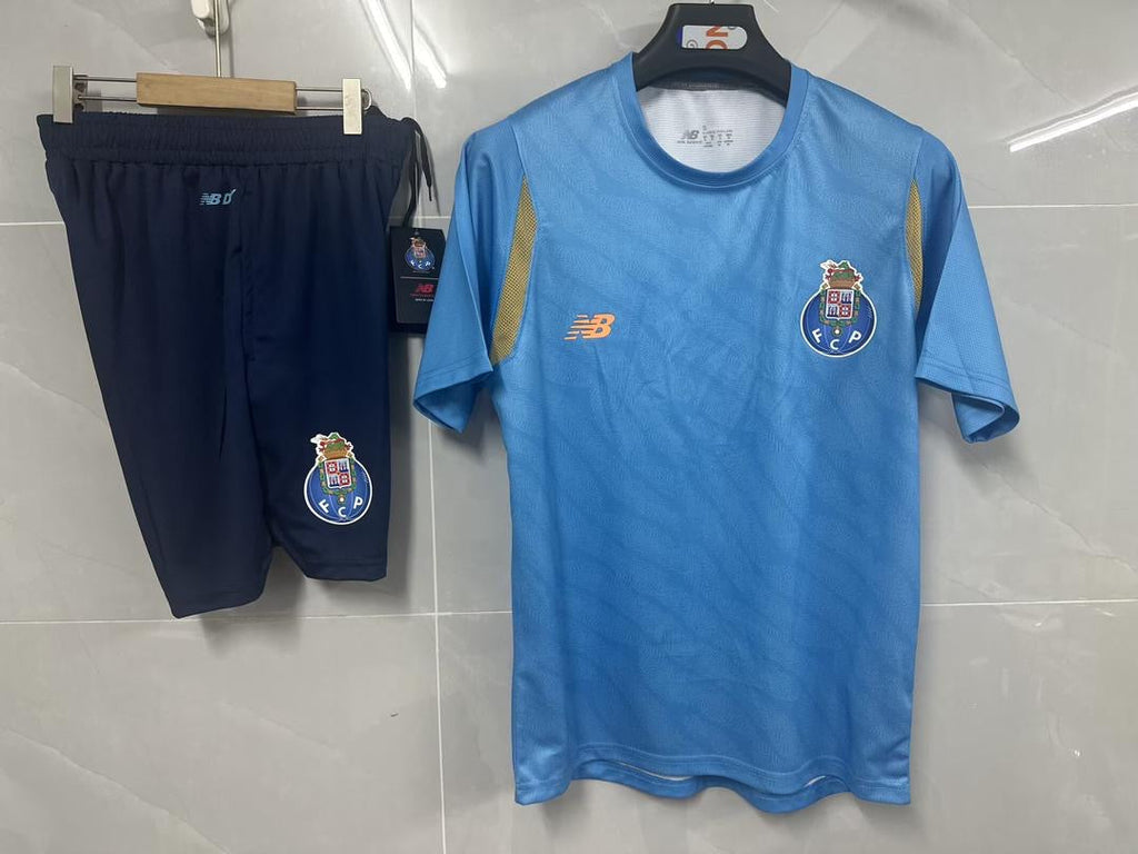 Conjunto adulto entrenamiento azul claro 2025/26