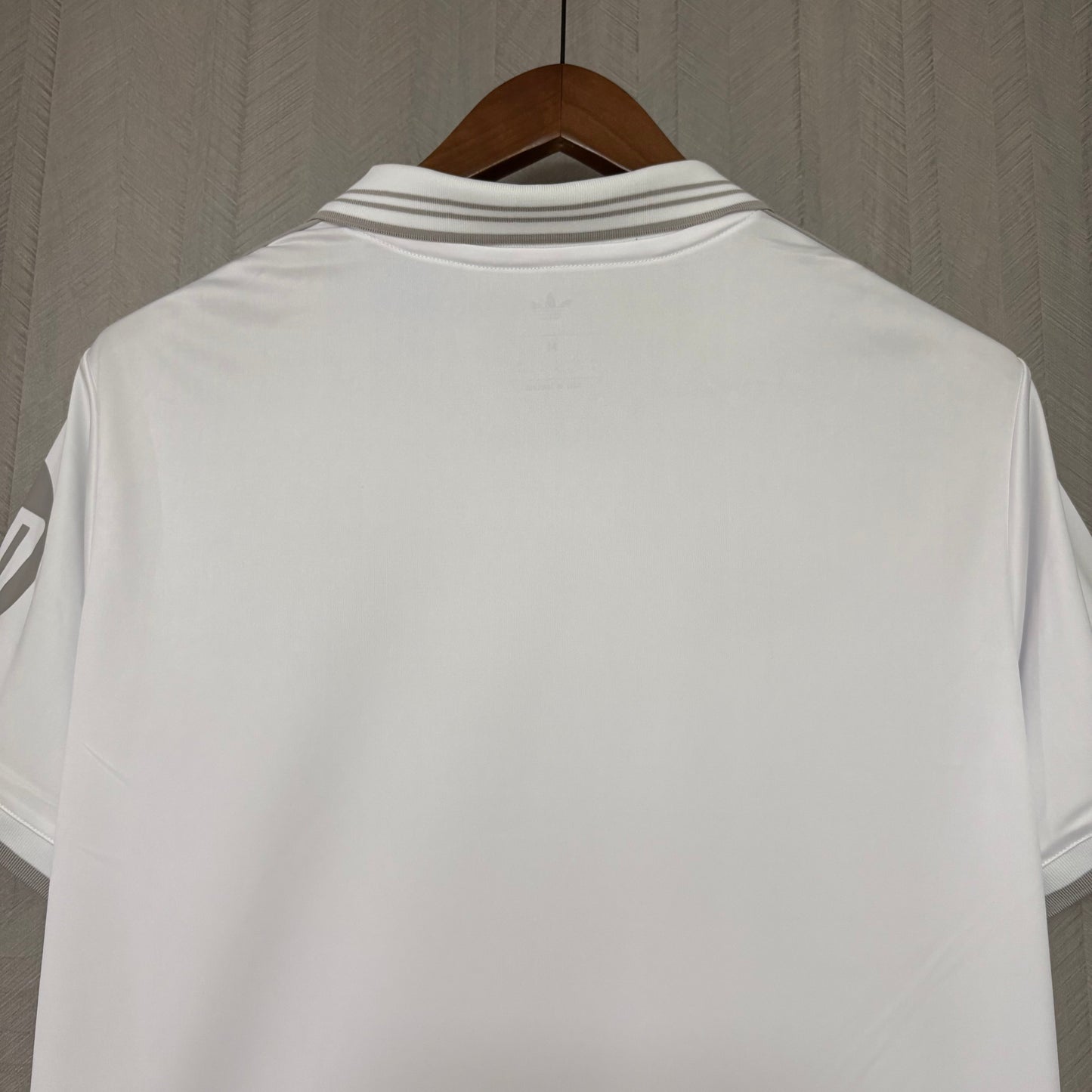 Camiseta Real Madrid especial aniversário blanca 2026/27