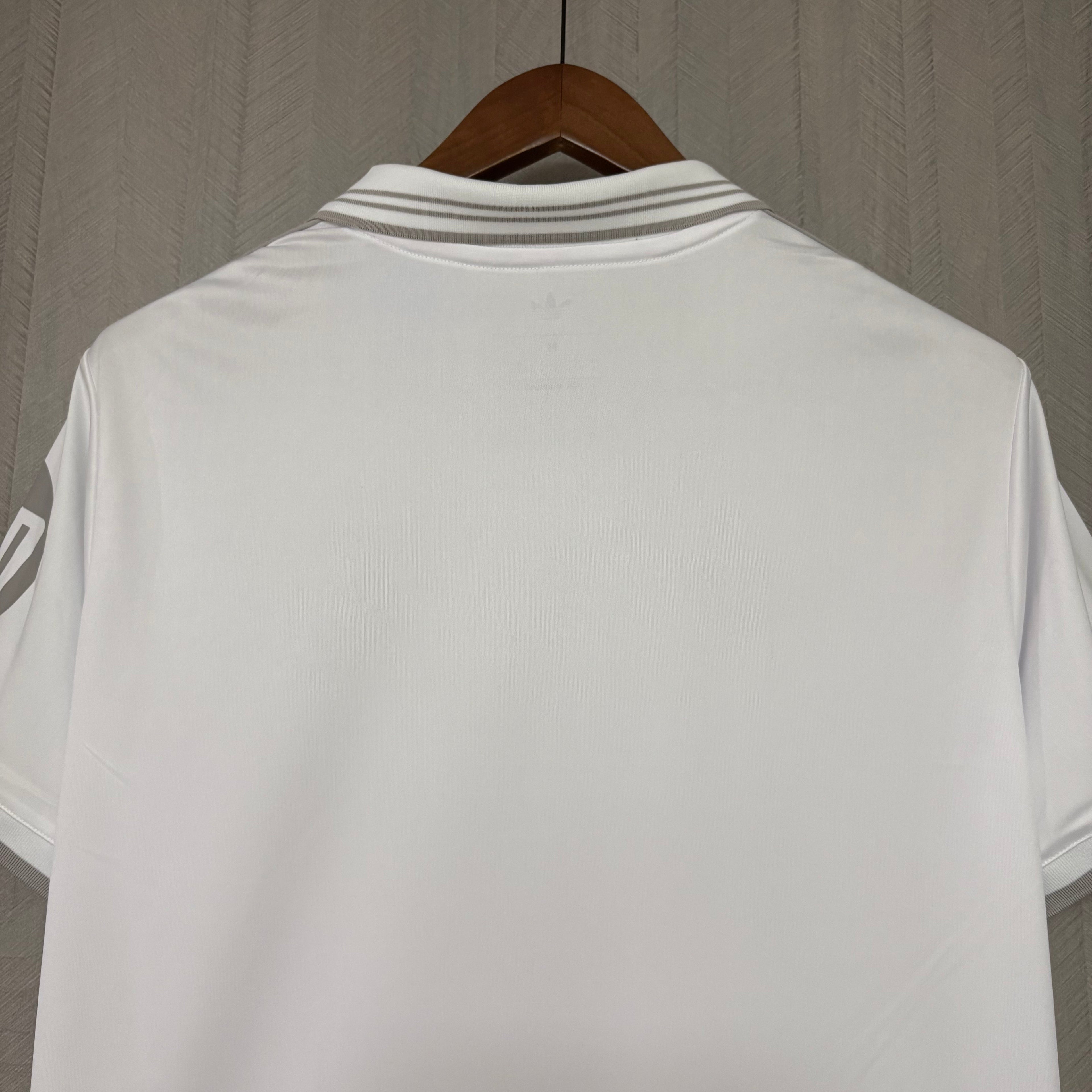 Camiseta Real Madrid especial aniversario blanca 2026/27