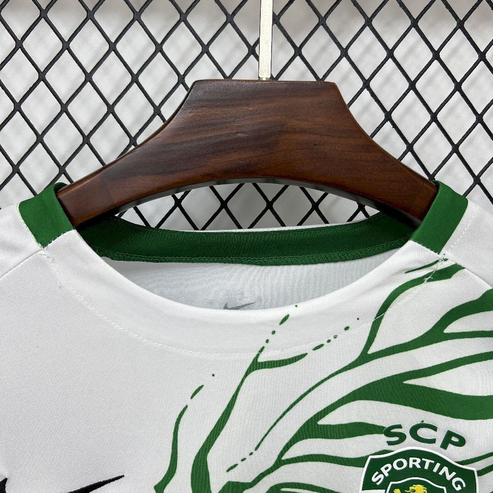Camiseta león concept blanca y verde 2025/26