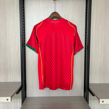 Camiseta Portugal retro roja 2004