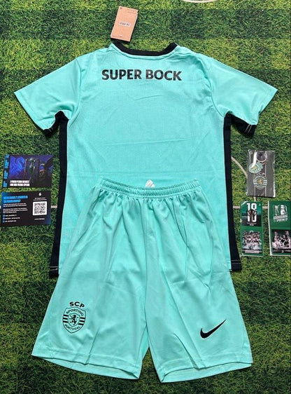 Conjunto infantil tercera equipación verde 2025/26