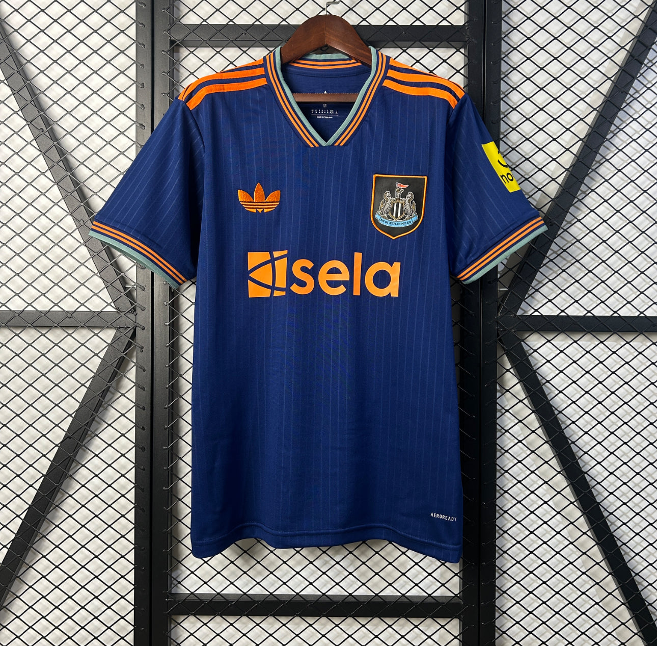 NEWCASTLE III 25/26 HOMBRE