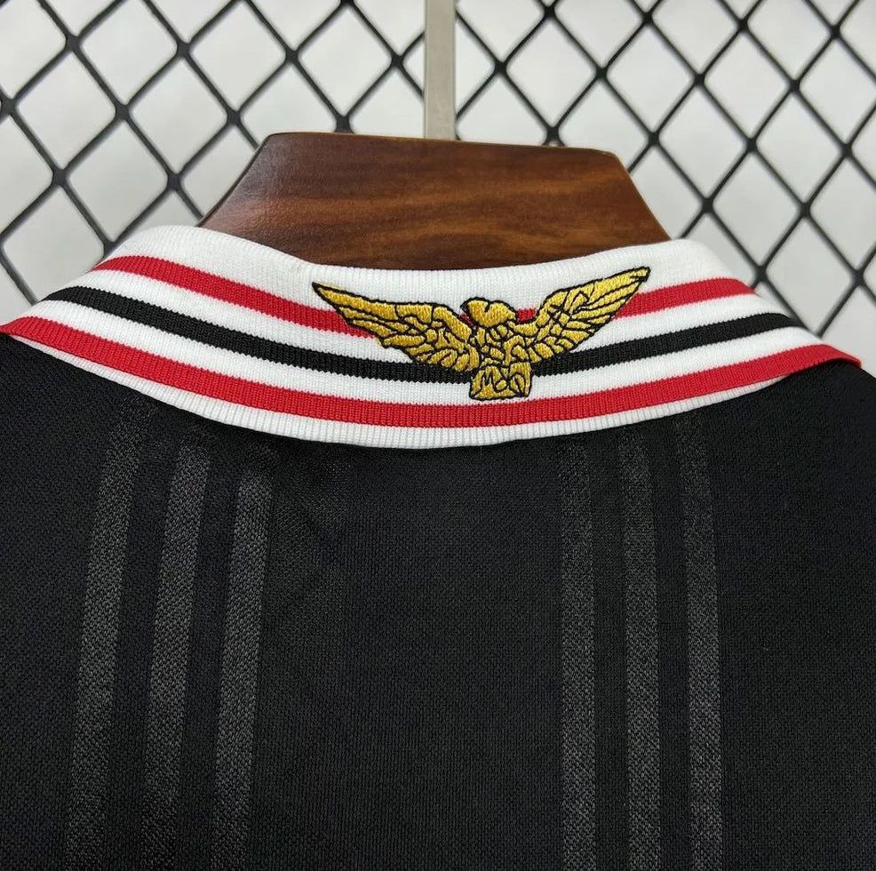 Camiseta retro negra alternativa 1997/98
