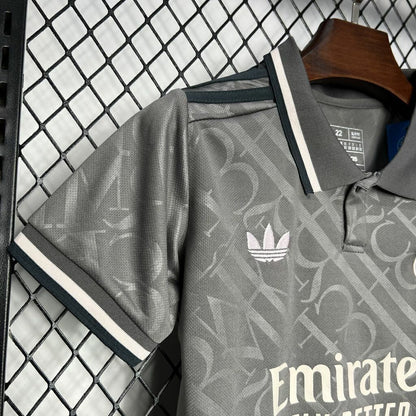 Conjunto Infantil Real Madrid gris third 2024/25