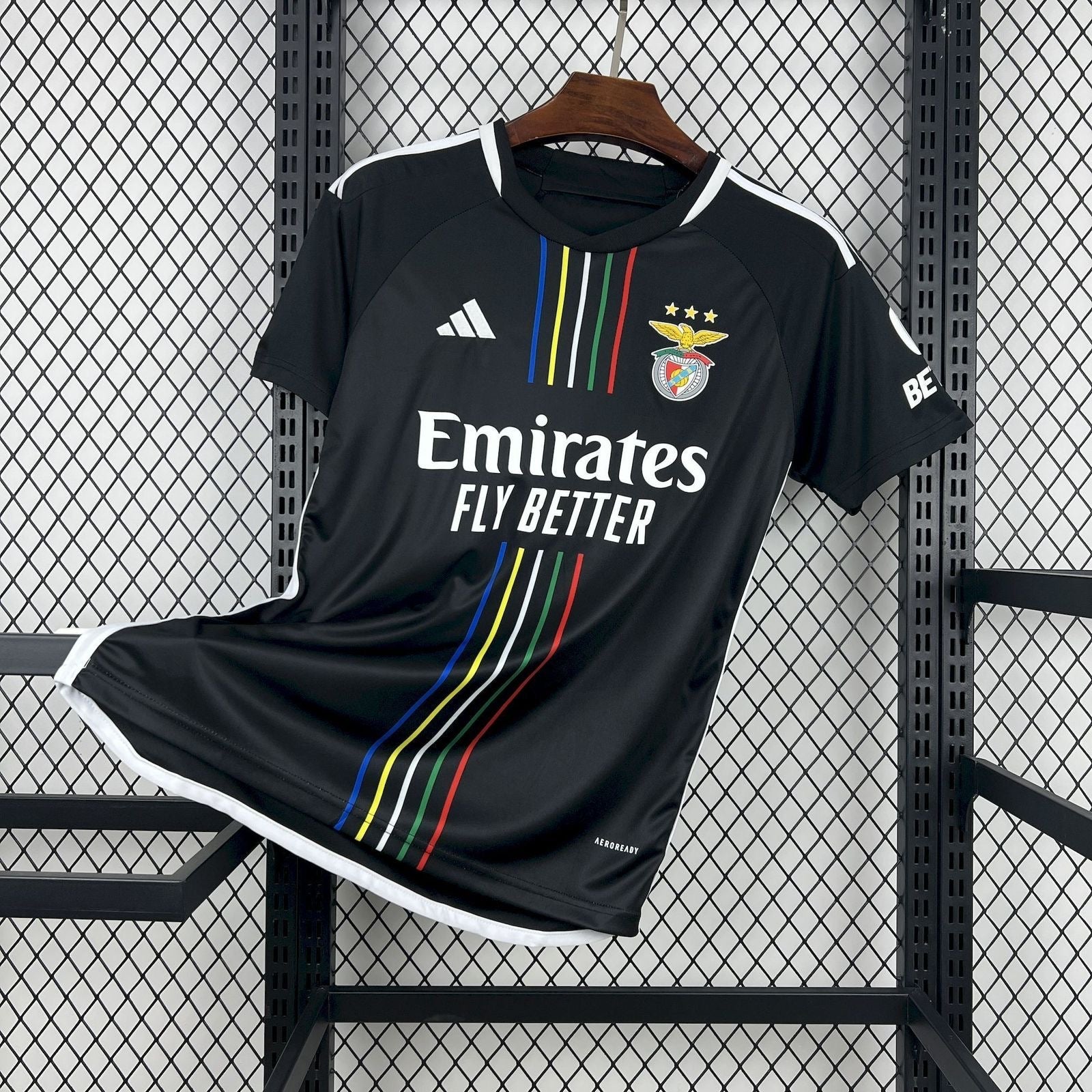 Camiseta S L B retro alternativa negra 2023/24