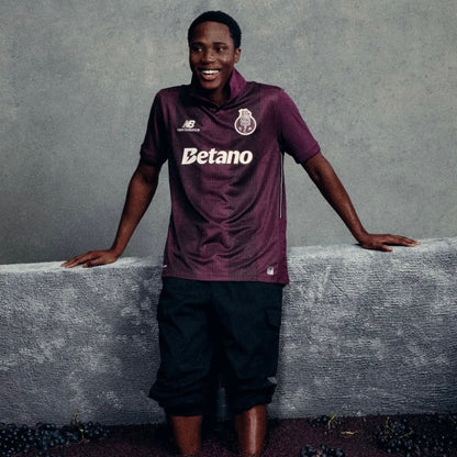 Camiseta dragão ALTERNATIVA 2026/27 rubi secundário
