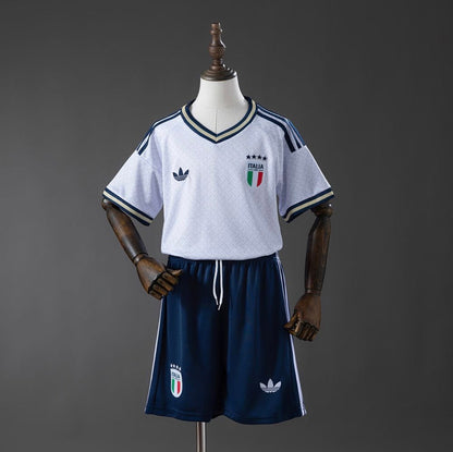 Conjunto infantil Selección Italia alternativa blanca COPA DEL MUNDO 2026