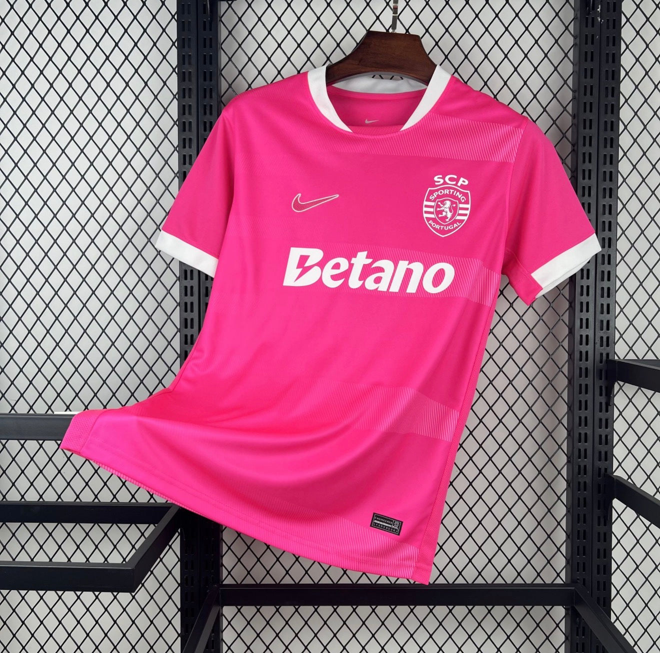 SPORTING LISBOA EDICIÓN ESPECIAL OCTUBRE ROSA 26/27 HOMBRE