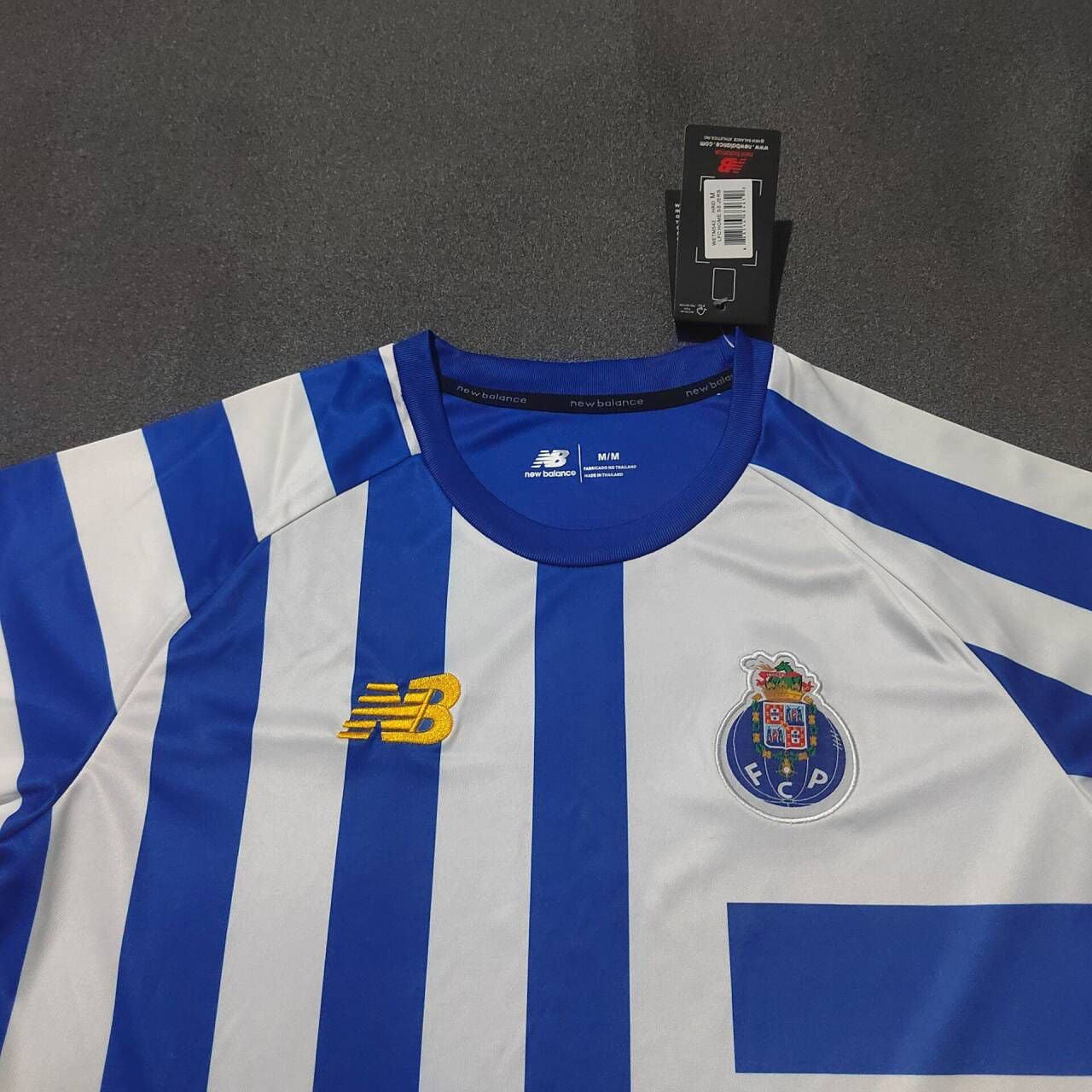 Camiseta pre-partido azul/blanco 2024/25