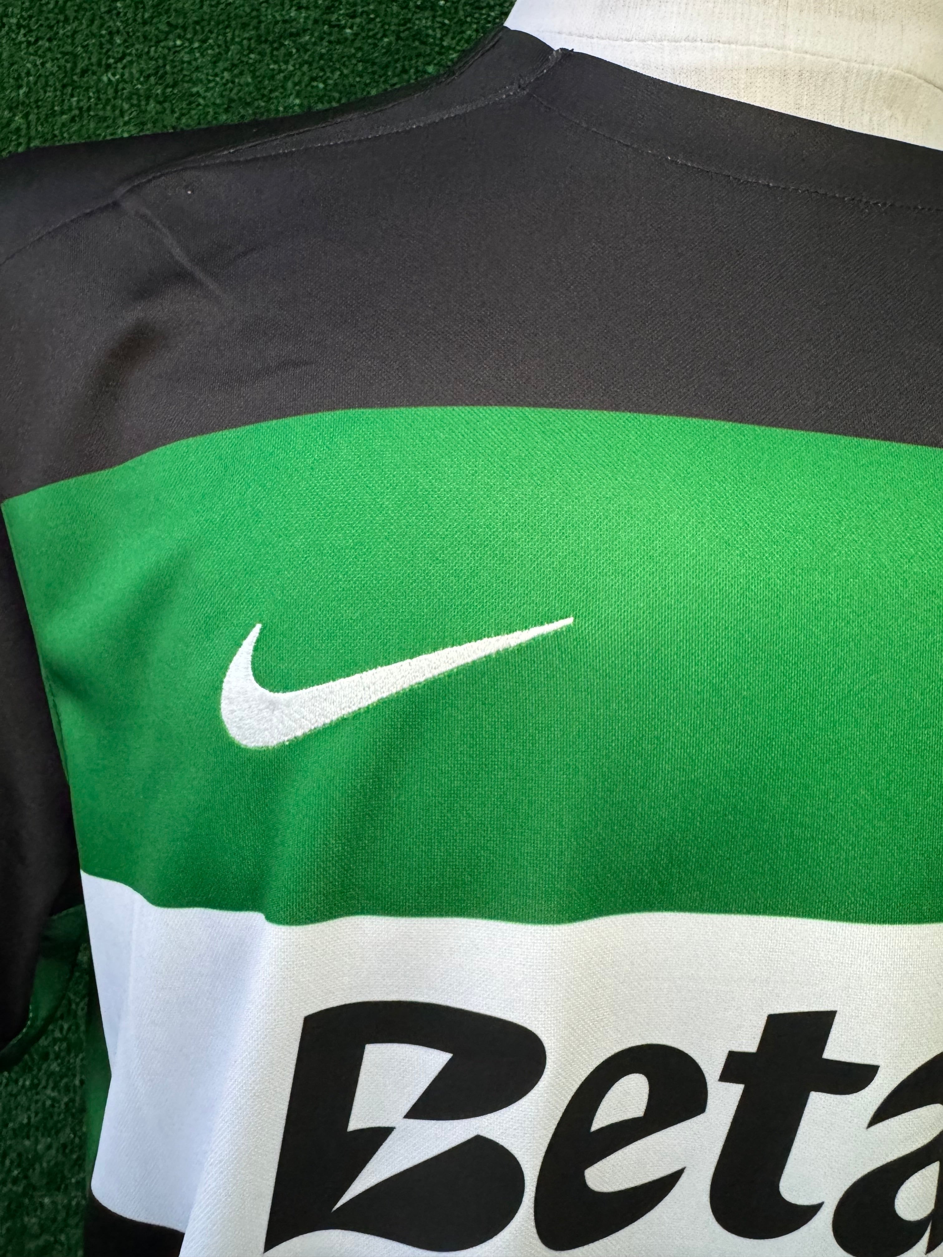 Camiseta principal verde/blanca/negra 2024/25
