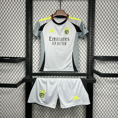 Conjunto infantil tercera equipación 2024/25 gris