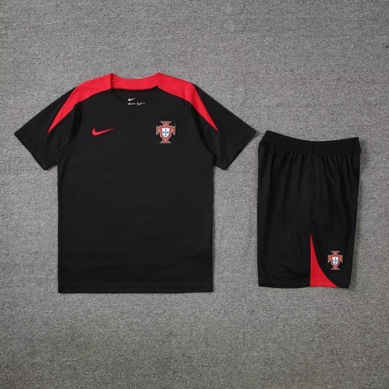 Conjunto Adulto Portugal negro 2024/25