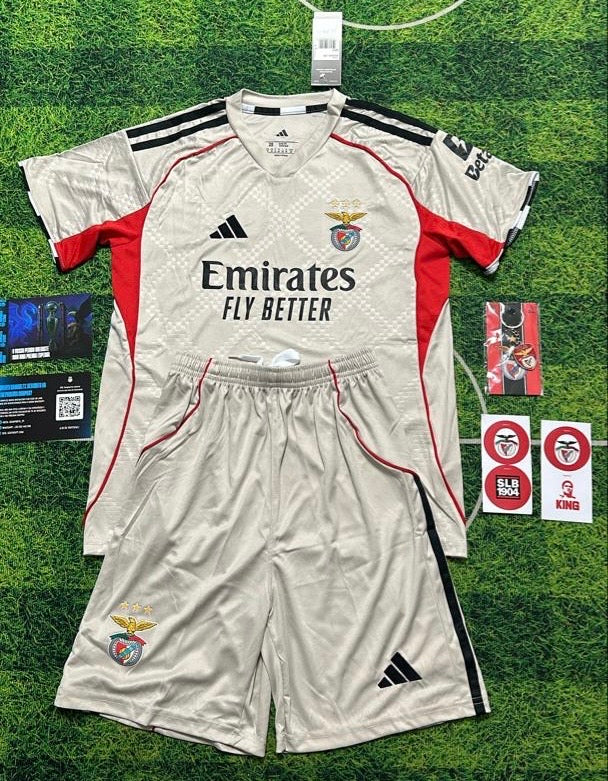 Conjunto infantil SECUNDARIO beige 2025/26