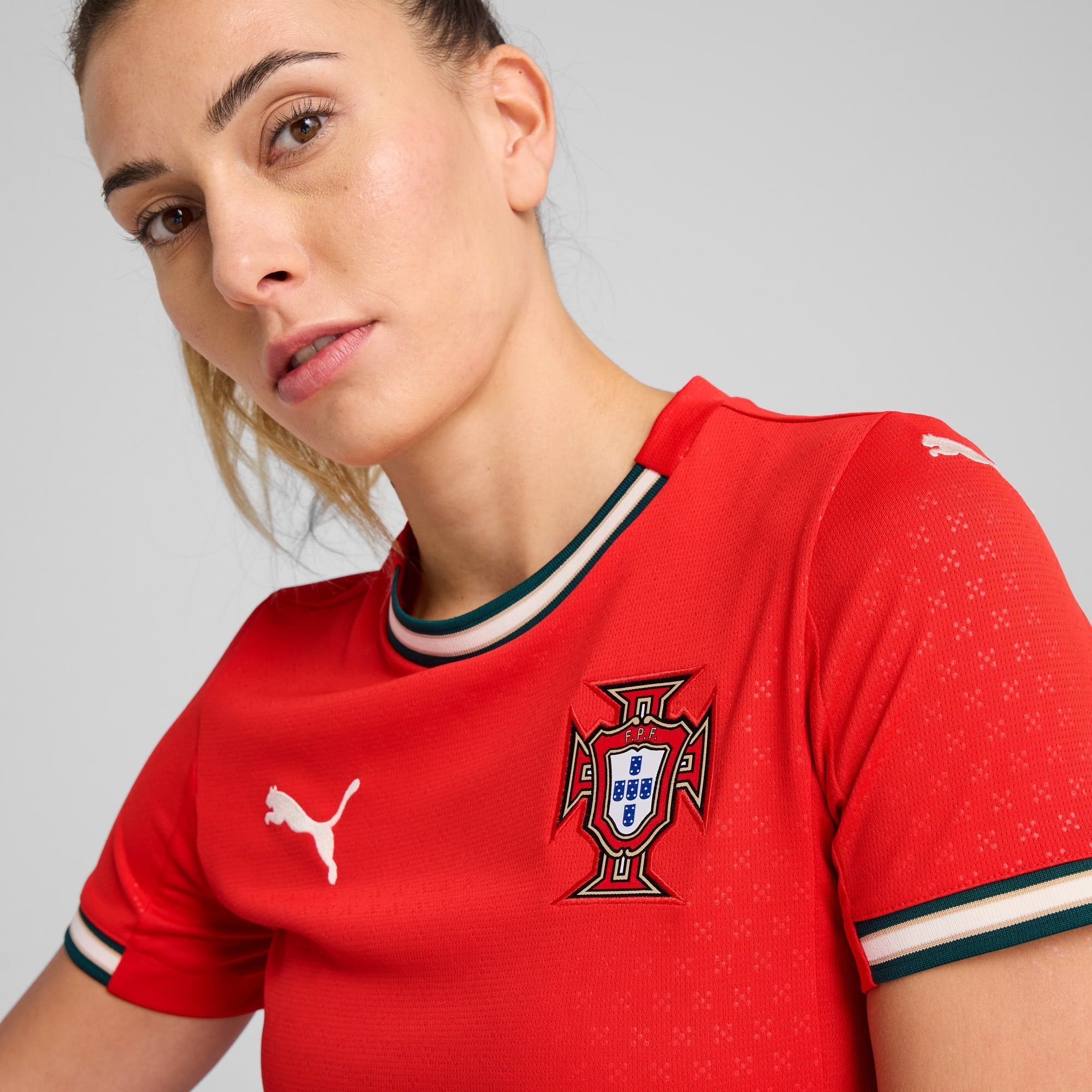 Camiseta Femenina Selección de Portugal roja principal 2025