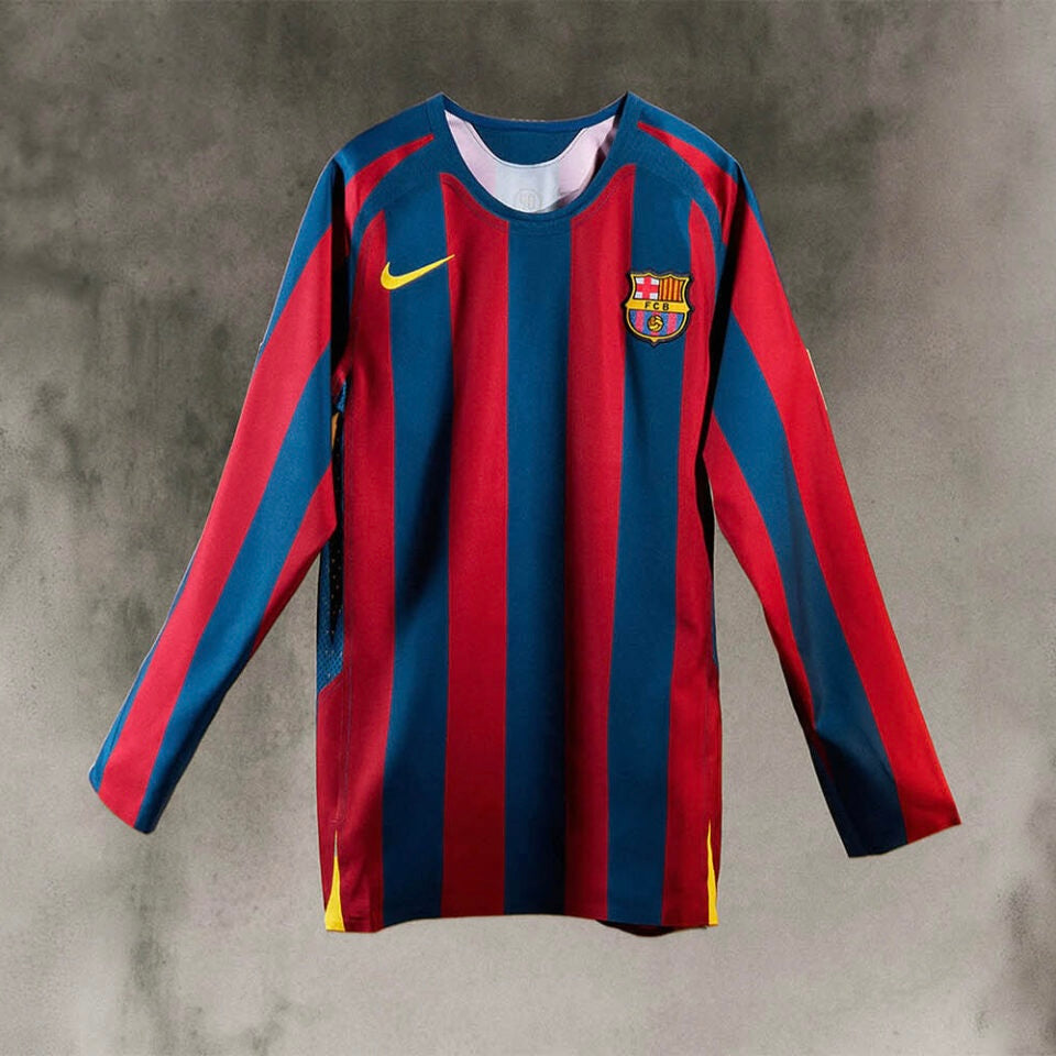 Camiseta MANGA LARGA Barcelona Home Ronaldinho Retro 2005/06 - Roja y Azul REEDICIÓN