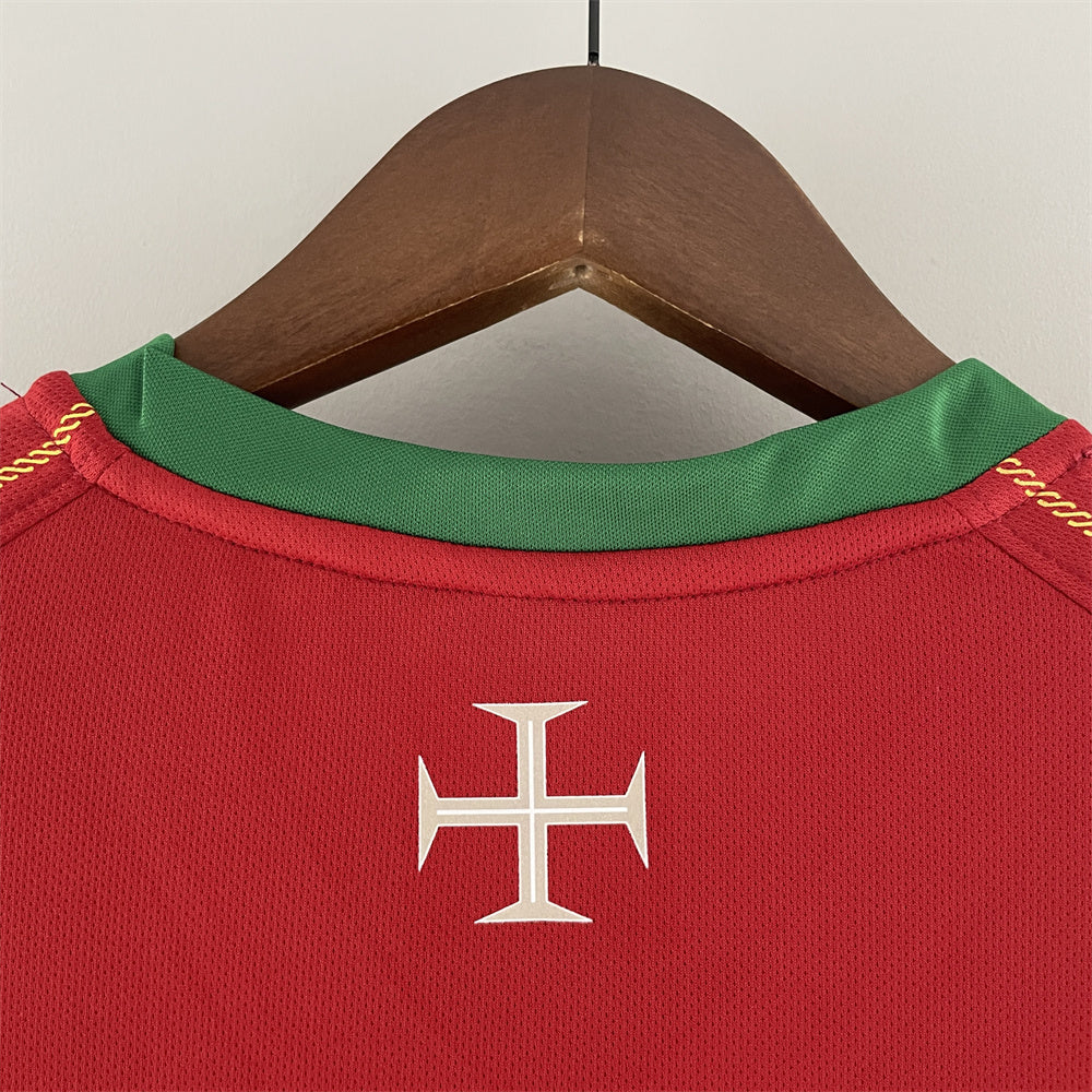 Camiseta Portugal retro roja 2006/07
